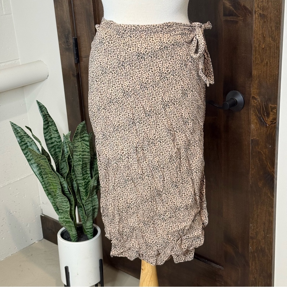 URBAN Romantics Tan Midi Wrap Skirt with Tie Front cheetah leopard print L Rayon